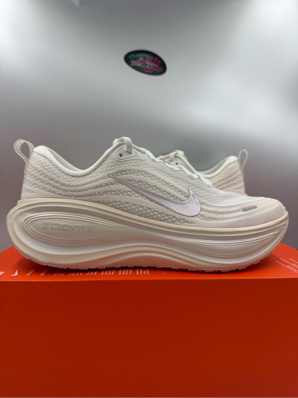 Nike Vomero Plus Ess Summit White Chalk Brand New Multiple Sizes Women